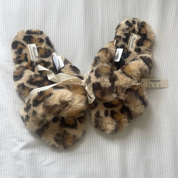 Madewell Crisscross Scuff Slippers in Leopard Recycled Faux Fur - Size 7 M - Picture 2 of 6